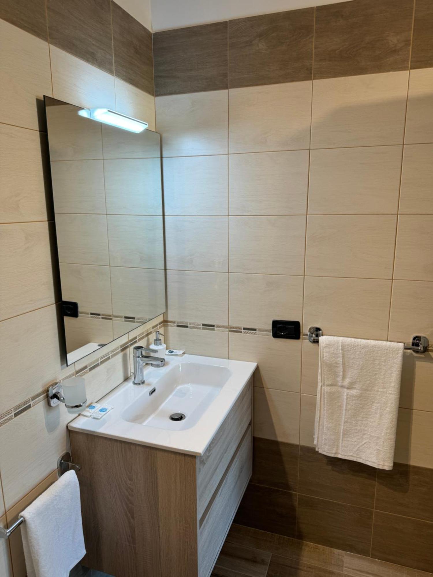 Domus Magna Grecia Hotel Catanzaro Bagian luar foto