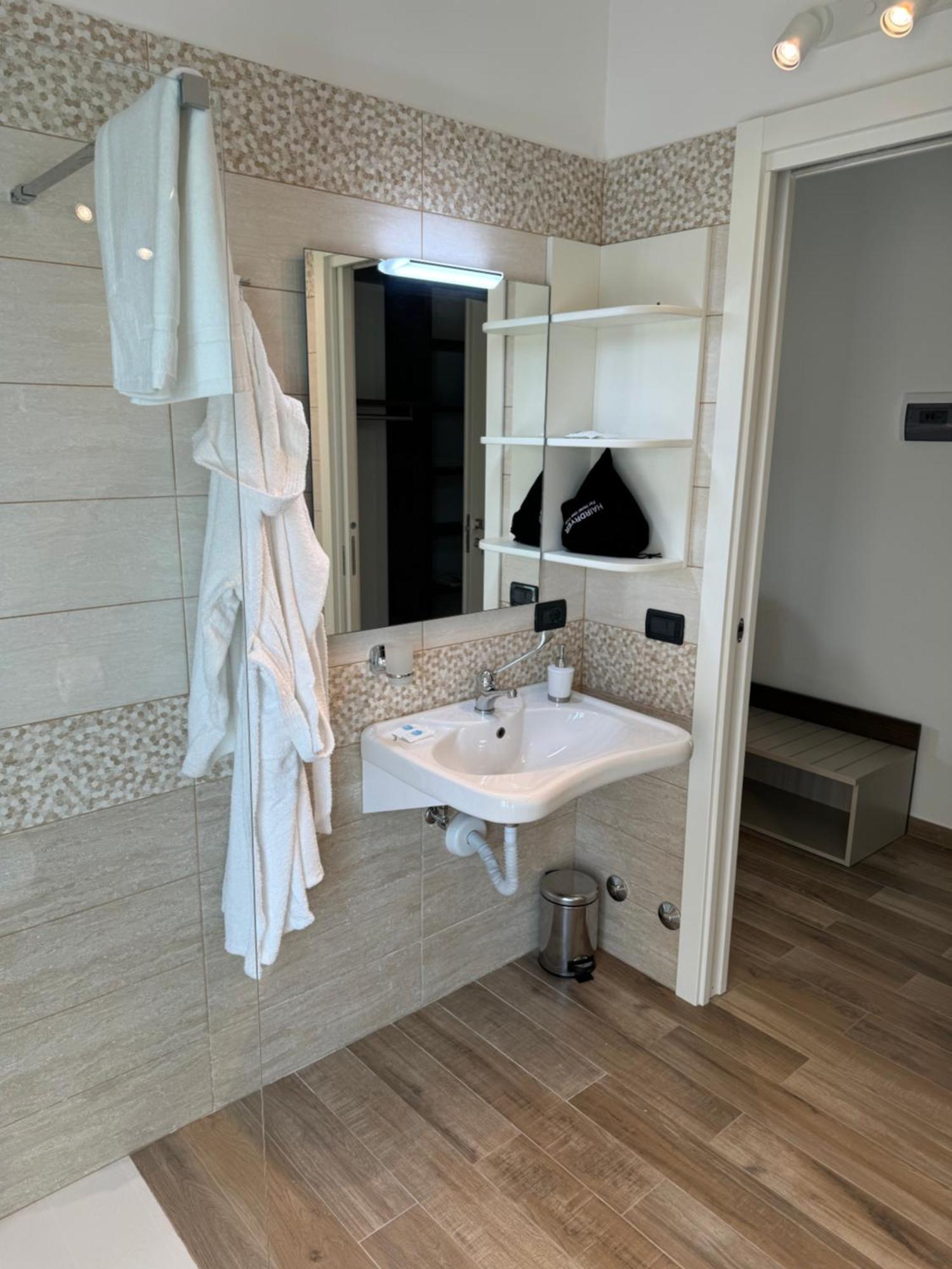 Domus Magna Grecia Hotel Catanzaro Bagian luar foto
